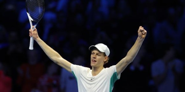 电竞比分网-辛纳一成就直逼费德勒 明年夺大满贯和世界第一？