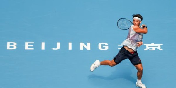 电竞比分网-张奔斗：中网8强！布云朝克特从“磨男”华丽变身猛男